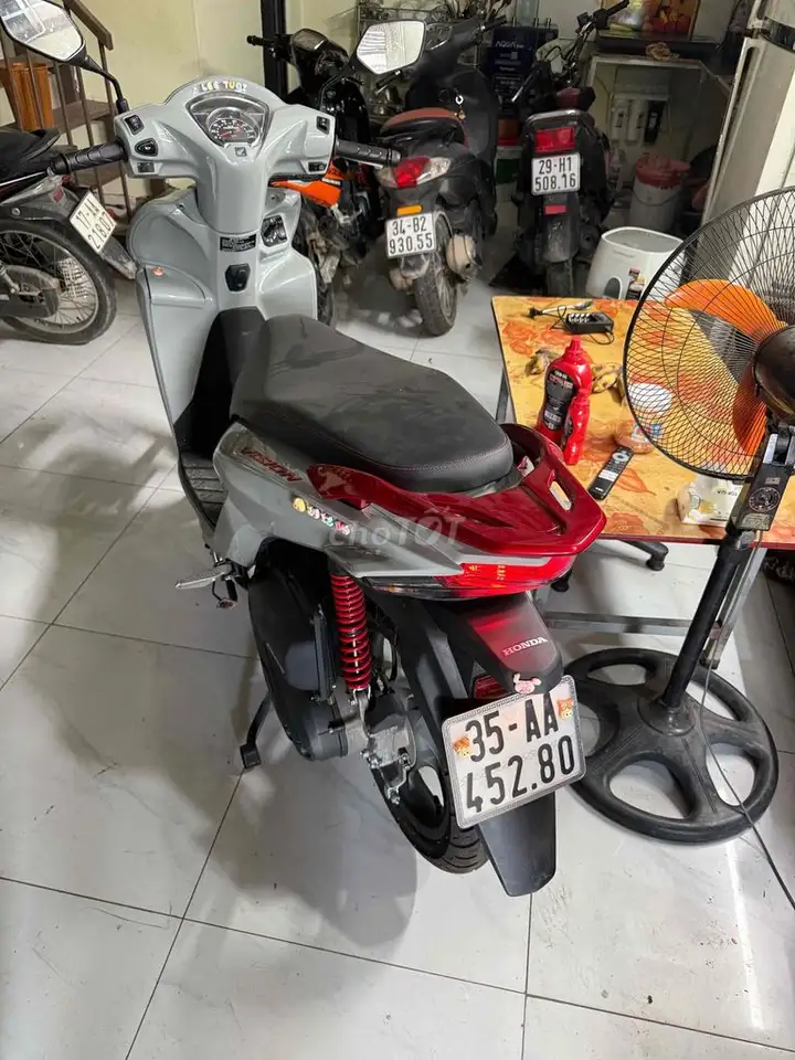 Honda Vision 2026 Xám 3000 км