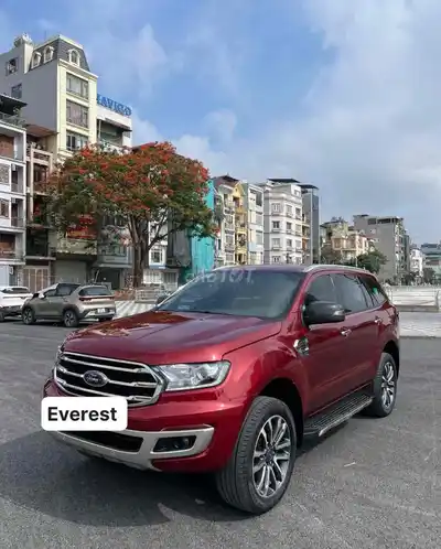 Ford Everest 2019 Titanium красный 100 тыс. км