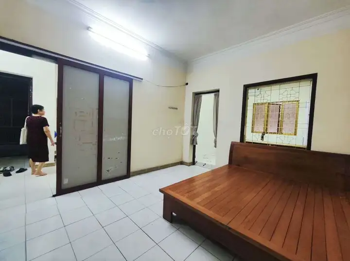 🏠 Аренда общежития на 2 этаже – Жанг Во, Донг Да – 100 м² – 3 спальни