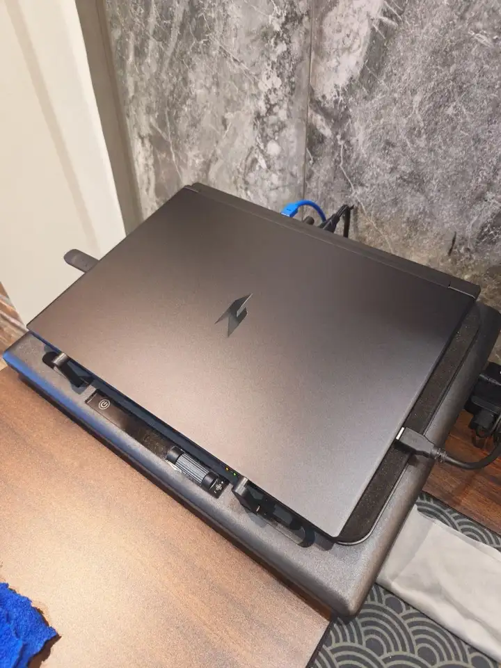 Acer Shadow 16 (SH16-73)