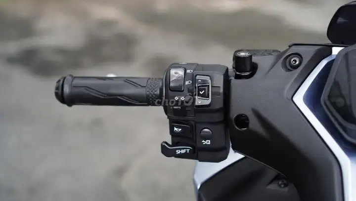 Yamaha NVX V3 SP белый, синий, 500 км