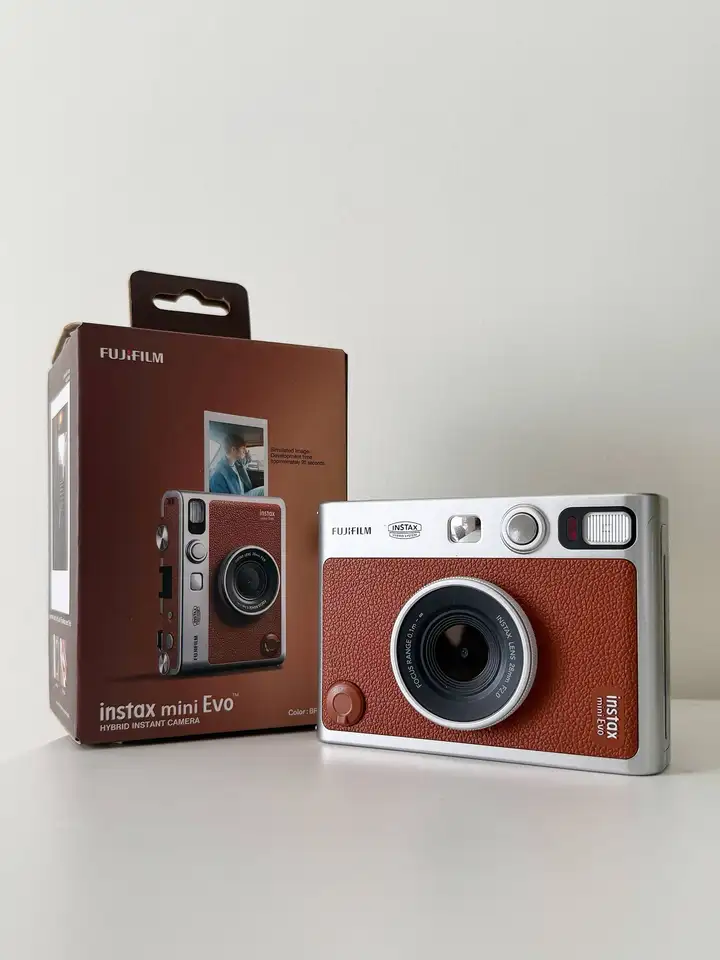 Fujifilm Instax Mini Evo Brown