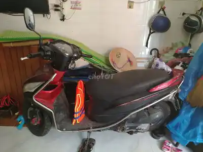 Honda Vision 2018, красный
