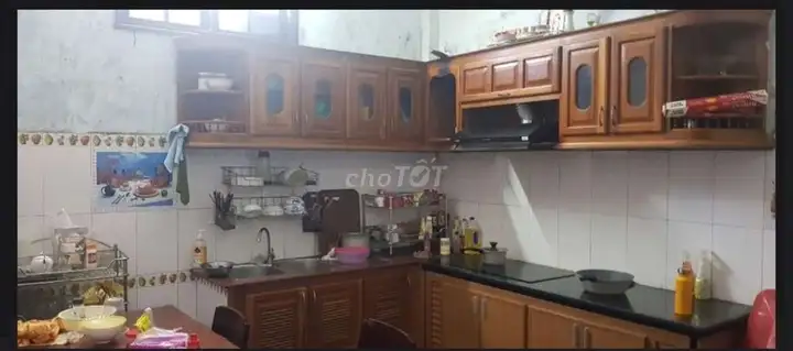3-этажный дом, фасад на ул. Ле Ван Хьен, кв. Куэ Мы, р-н Нгу Хань Сон, Дананг