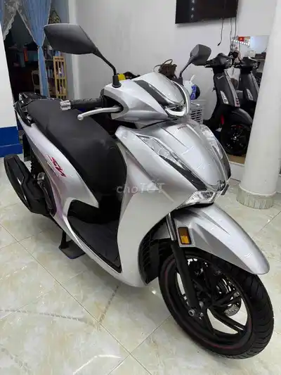 Honda SH 350i 2022 серебристый Bosche Тайланд 8048 км