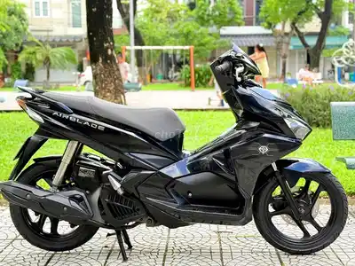 Honda Air Blade 2016 Черный глянцевый