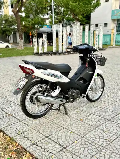 Honda Wave 2023, белый, Вьетнам