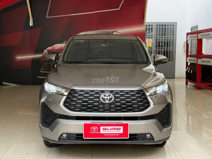 Innova Cross 2.0V 2024 63.200 км (Цена еще снижена)