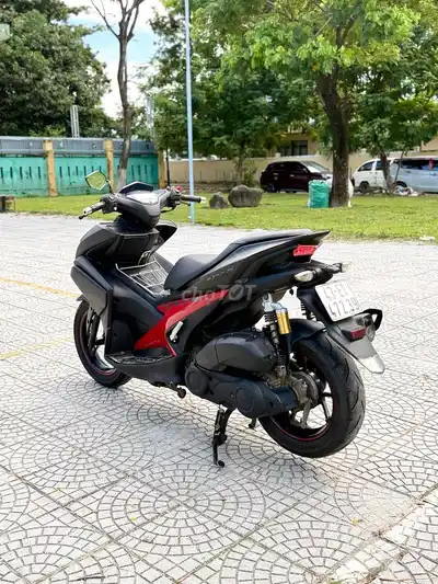 Yamaha NVX 125 ABS Черный, Красный