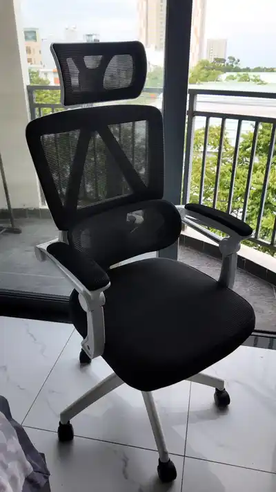 Кресло компьютерное Ergonomic Chair белое