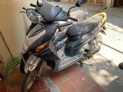 Honda Click тайской сборки, последняя серия с 6-спицевыми дисками