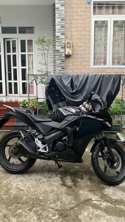 Хонда CBR150 Таиланд 2011 черная