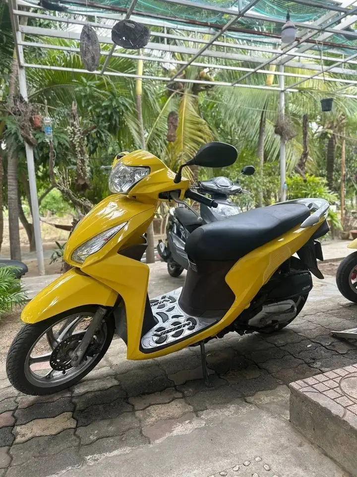 Мотоциклы Honda Lead, Honda Vision, Yamaha, Shark