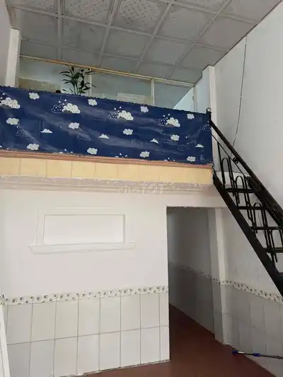 Собственник продает дом в тихом переулке у автовокзала Тон Дык Тханг