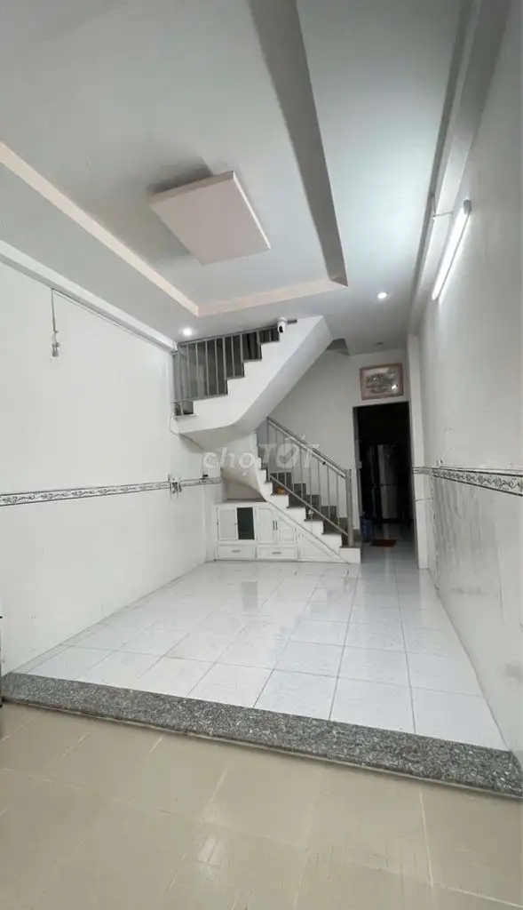 Дом у аэропорта и парка Зядинь, 2 этажа, 30м² рядом с аэропортом