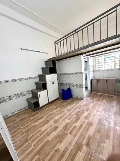 Новая комната, большие окна, просторный коридор, своя сушилка