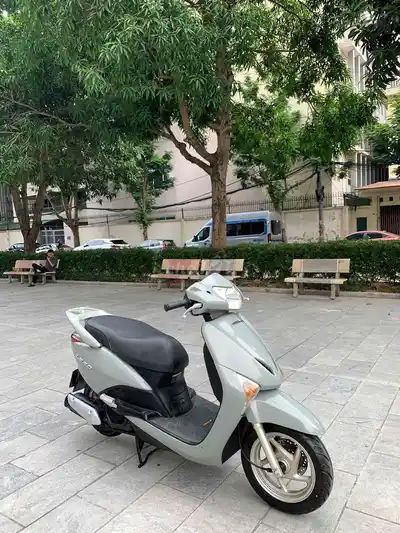 Honda Lead 110 цвета цемента, стильный!