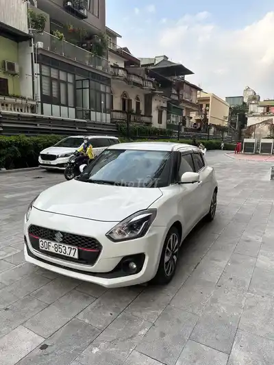 Suzuki Swift 2019 Белый в подарок тюнинг салона