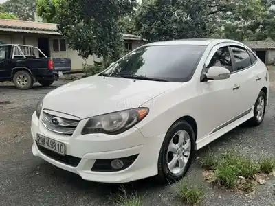 Hyundai Avante 2010 белый автомат