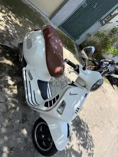 Piaggio Vespa GTS 125cc bs 24488