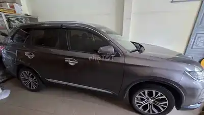 Mitsubishi Outlander 2019 CVT Коричневый 88791 км