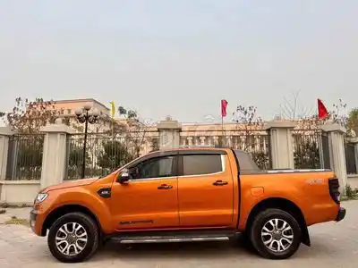 Ford Ranger Wildtrak 3.2 2017, оранжевый, 98 000 км