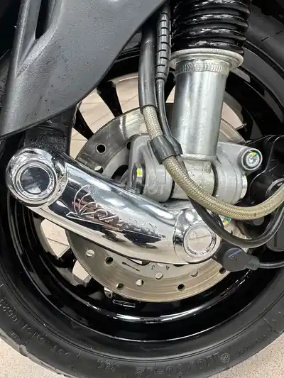 Piaggio Vespa 2015 квадратная фара новая 99% экономичная