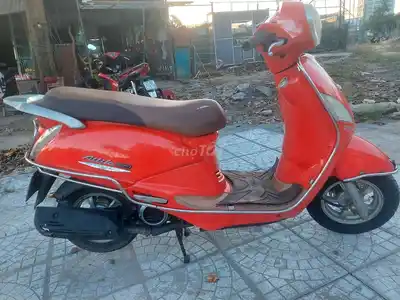 Красный SYM Attila