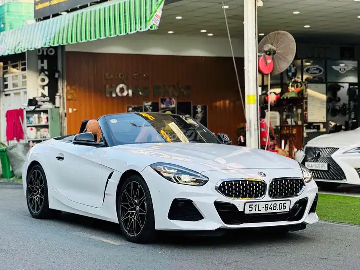 BMW Z4 sDrive30i G29 2020 белый автомат