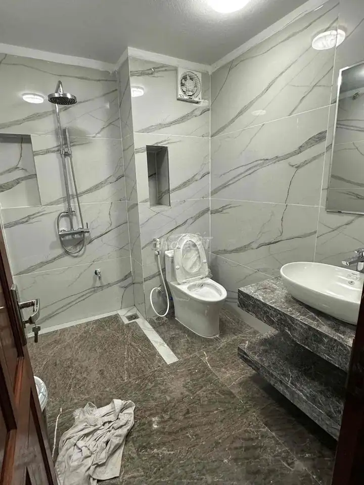 Аренда дома целиком, 3 этажа + мансарда