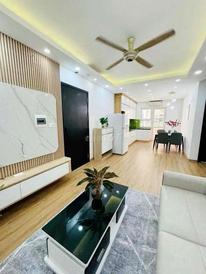 Угловая квартира 2 спальни, 62 м², полная меблировка, Linh Dam