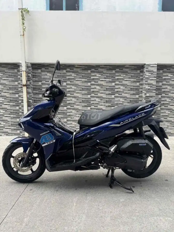 Honda Air Blade 125 2023 синий 25.000 км