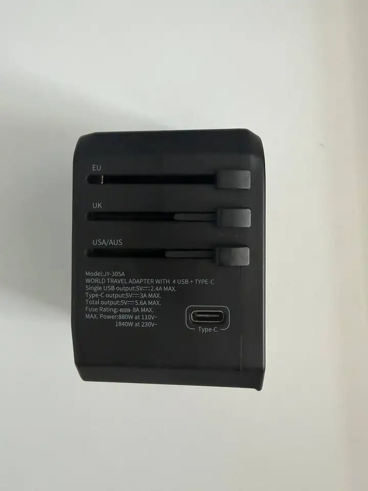 Travel adapter (адаптер, переходник)