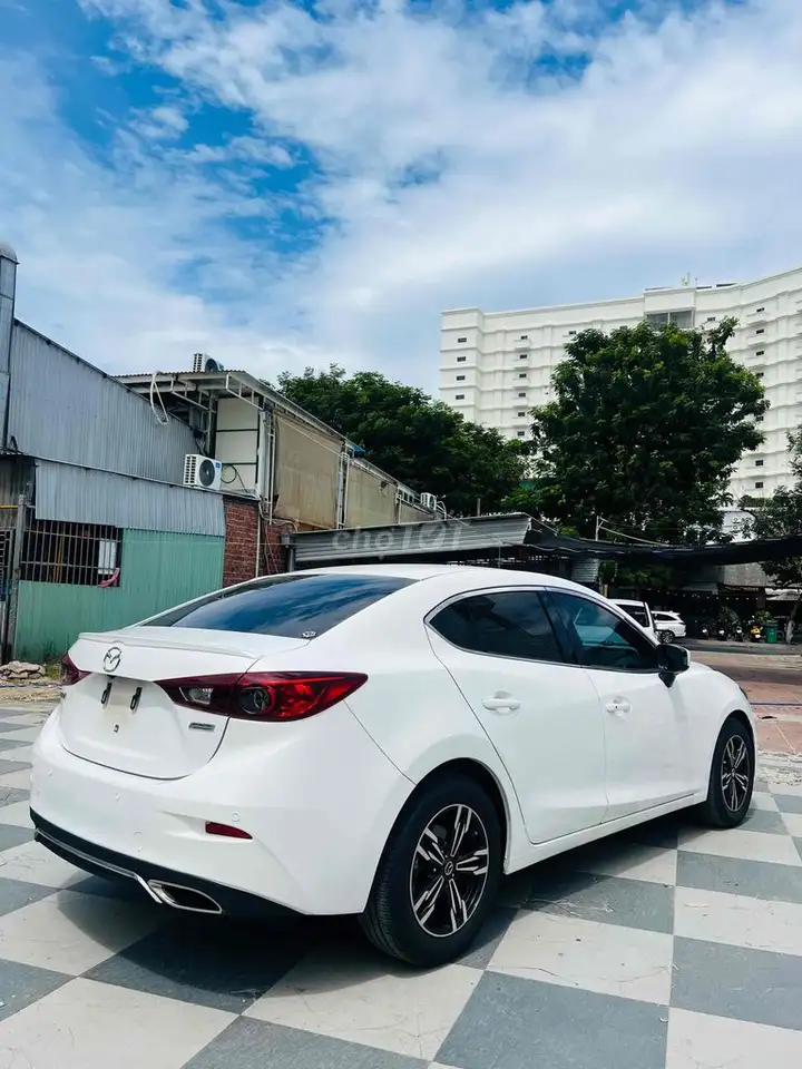 Mazda 3 Sedan 2016 AT 1.5, один владелец, куплена новой