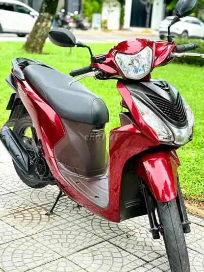 Honda Vision 2016 Красный