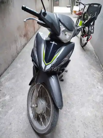 Honda Wave RSX FI 2018 черный 36 490 км