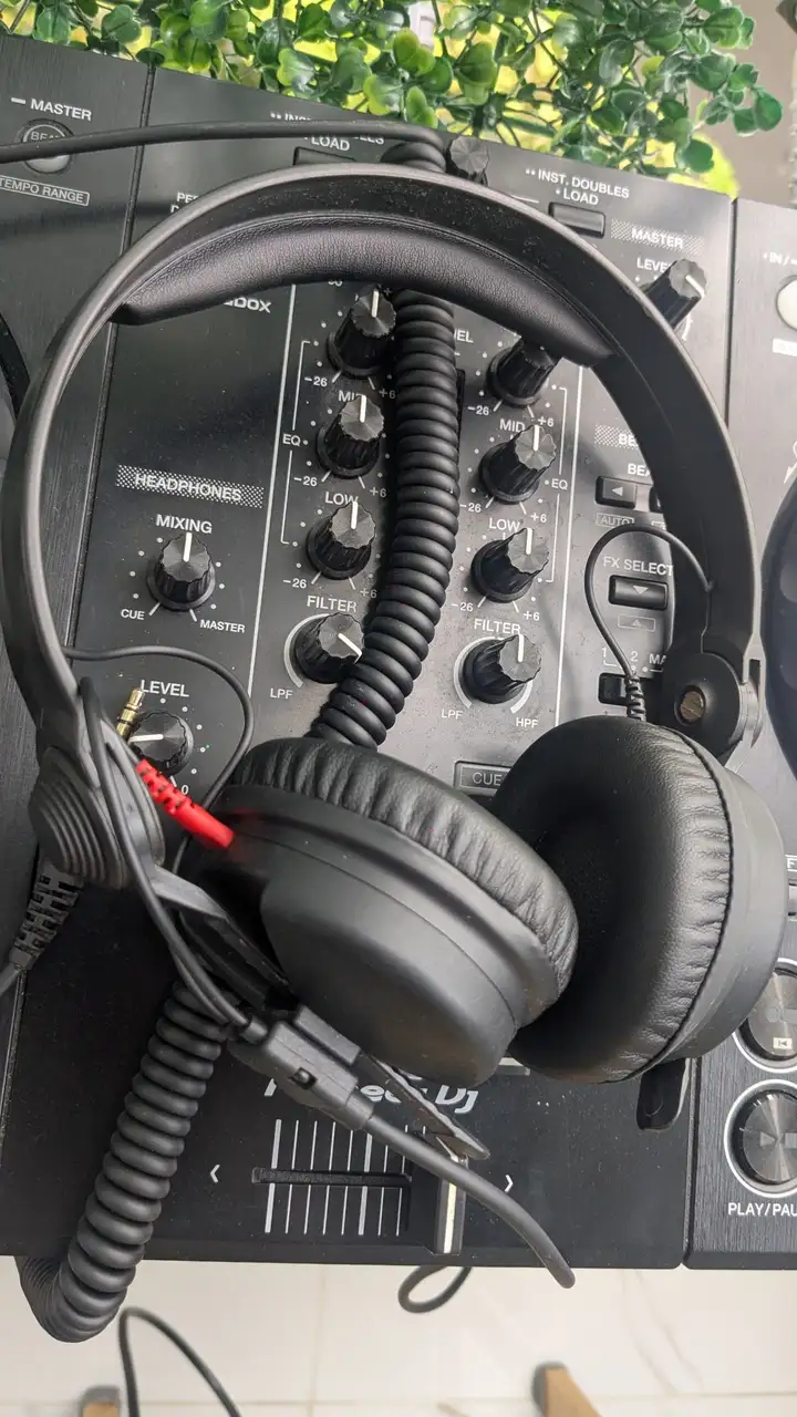 Pioneer DDJ 400 + Sennheiser HD 25 + шнуры
