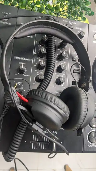 Pioneer DDJ 400 + Sennheiser HD 25 + шнуры
