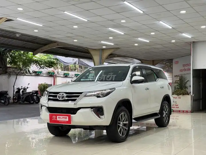 7 мест - дизель, автомат, полный привод. FORTUNER 2.8AT 2018