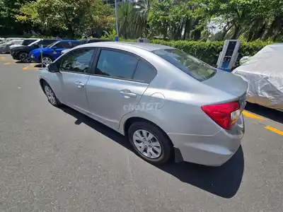 Серебряный номер Honda Civic 2014 года 145 000 км