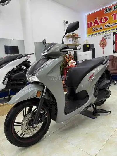 Honda SH 350i 2023 серый цемент Таиланд
