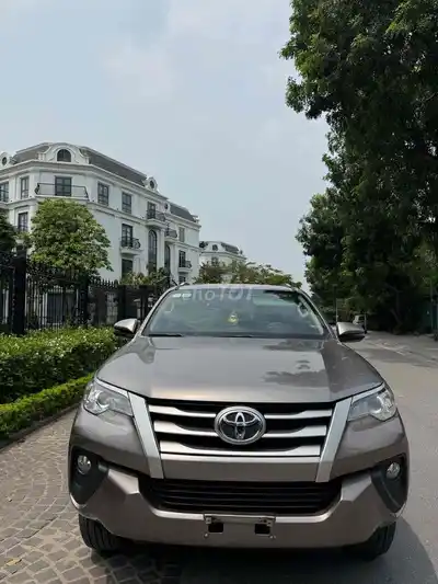 Toyota Fortuner 2.4L 2019 Механика цвет выгоревший песок