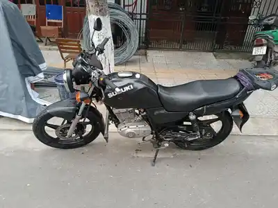 Suzuki EN 2017