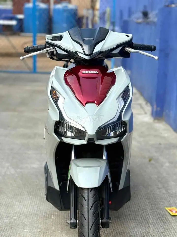 Honda Airblade 125cc 4 клапана, документы Хошимина, 2024, снят с производства, 1 владелец