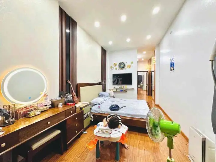 Аренда таунхауса Дой Кан, Ба Динь, 55 м², 5 этажей, 5 спален, полностью меблирован, 14 млн