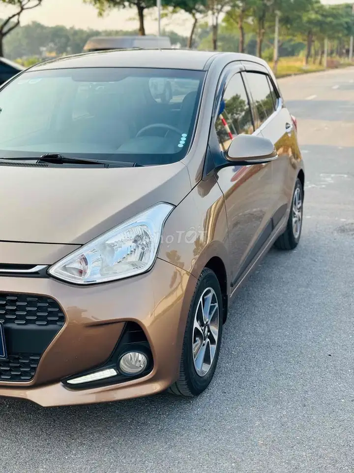 Hyundai i10 2019 1.2 GLS AT, коричневый