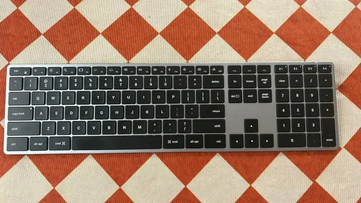 Bluetooth-клавиатура Satechi Slim X3 (для Mac)