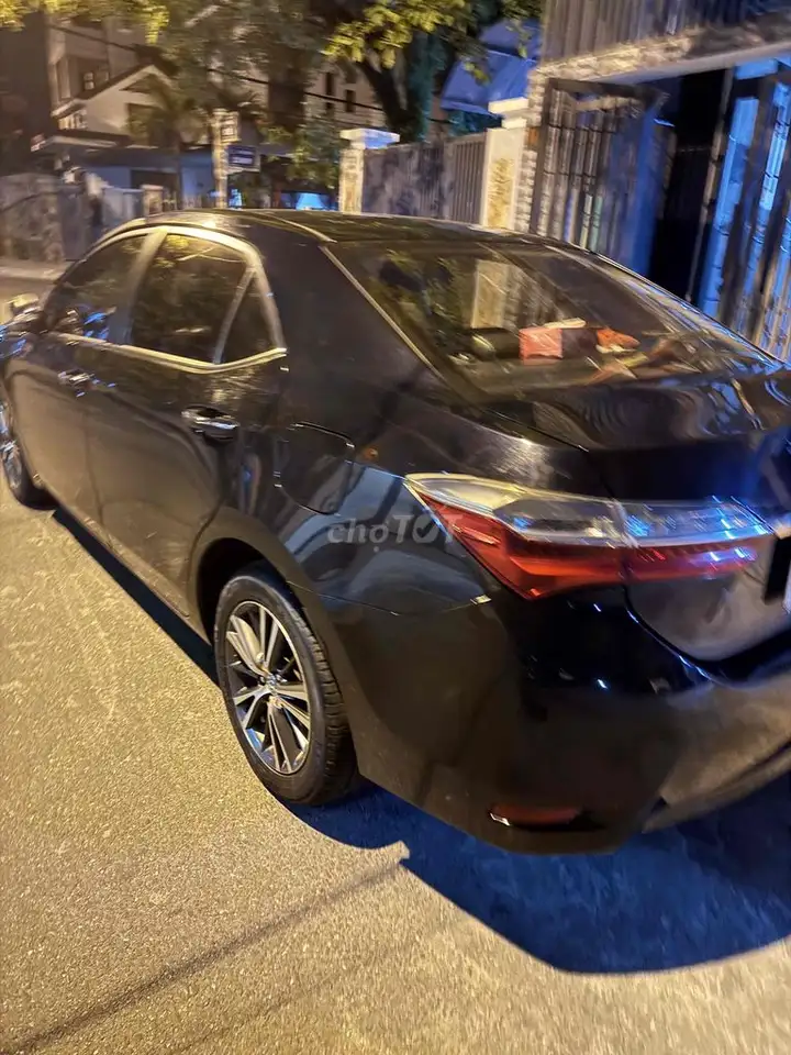 Toyota Corolla Altis 2.0V AT, конец 2017 года