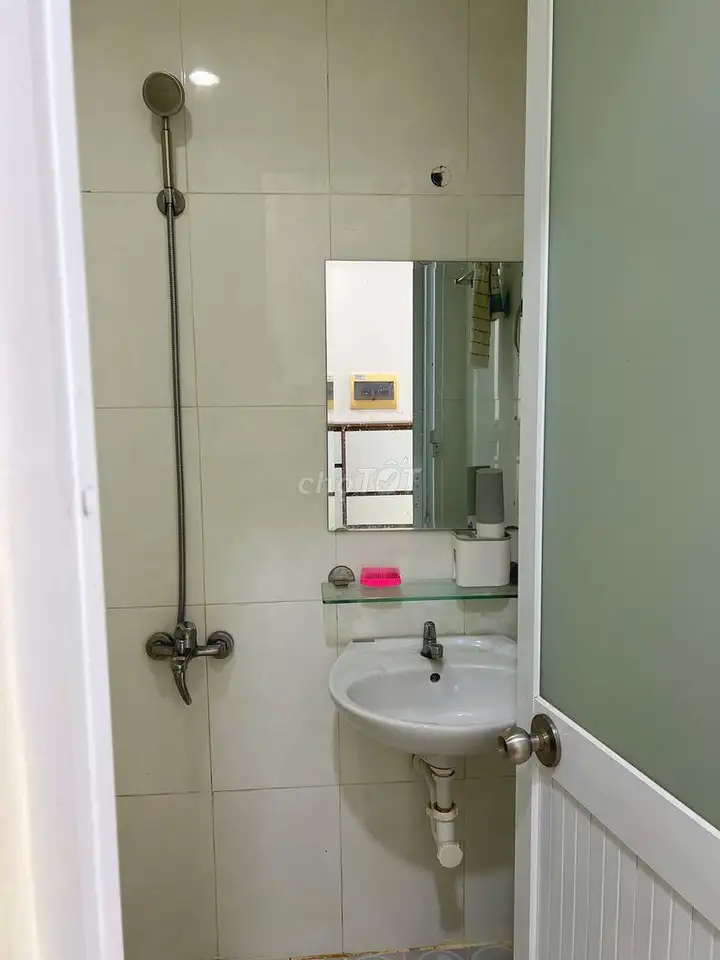 2-комн. кв. HQC 35 Ho Hoc Lam, An Lac, угловая, красивый ремонт