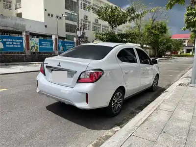 Mitsubishi Attrage 2023 МКПП 70 000 км белый